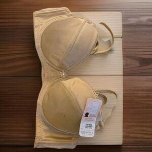 ☕️NWT MADE IN TAIWAN UNDERWIRE BRA SIZE 36B